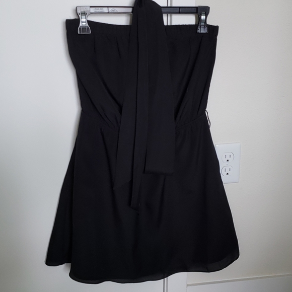 Express Black Sleevless Dress - Picture 1 of 4